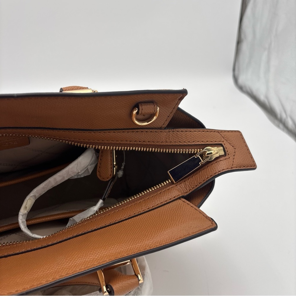 Michael Kors Brown and White‎ Satchel with Chain Strap - Picture 10 of 16